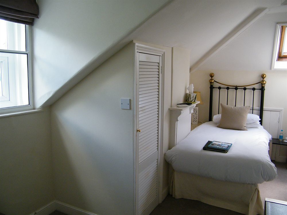 โอลด์ฟิลด์ เฮาส์ Bed & Breakfast บาธ ภายนอก รูปภาพ