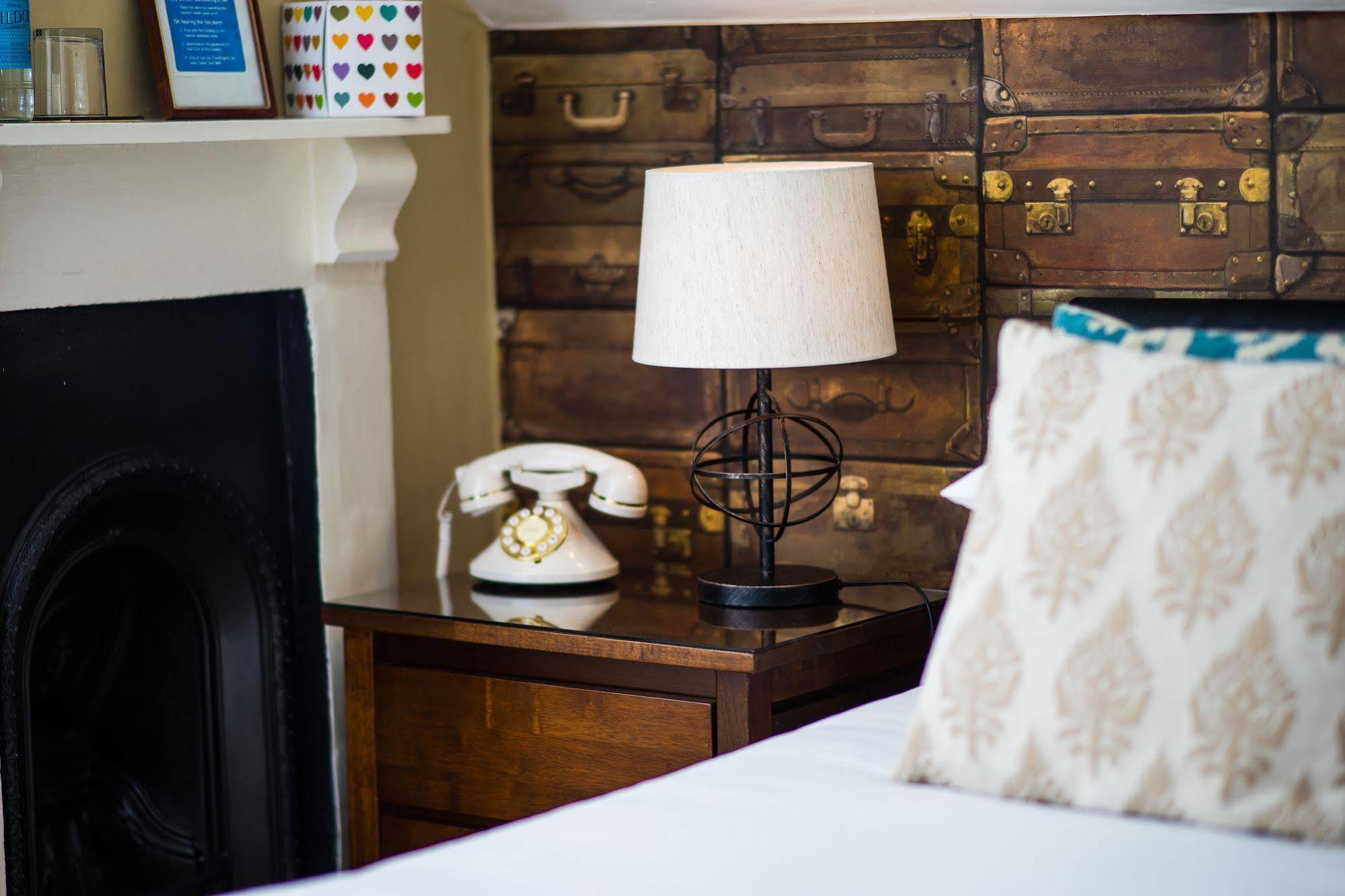 โอลด์ฟิลด์ เฮาส์ Bed & Breakfast บาธ ภายนอก รูปภาพ