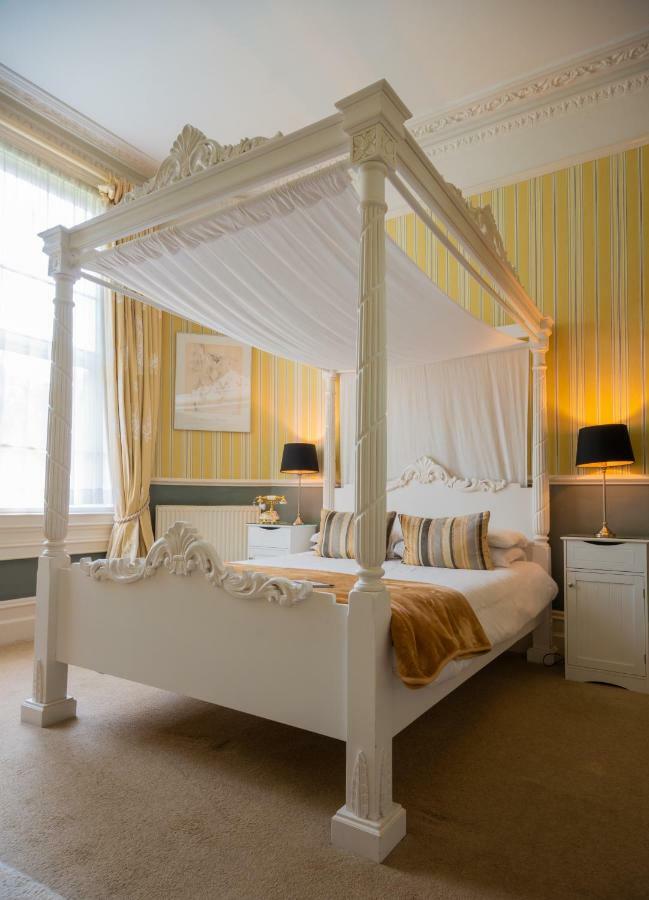 โอลด์ฟิลด์ เฮาส์ Bed & Breakfast บาธ ภายนอก รูปภาพ